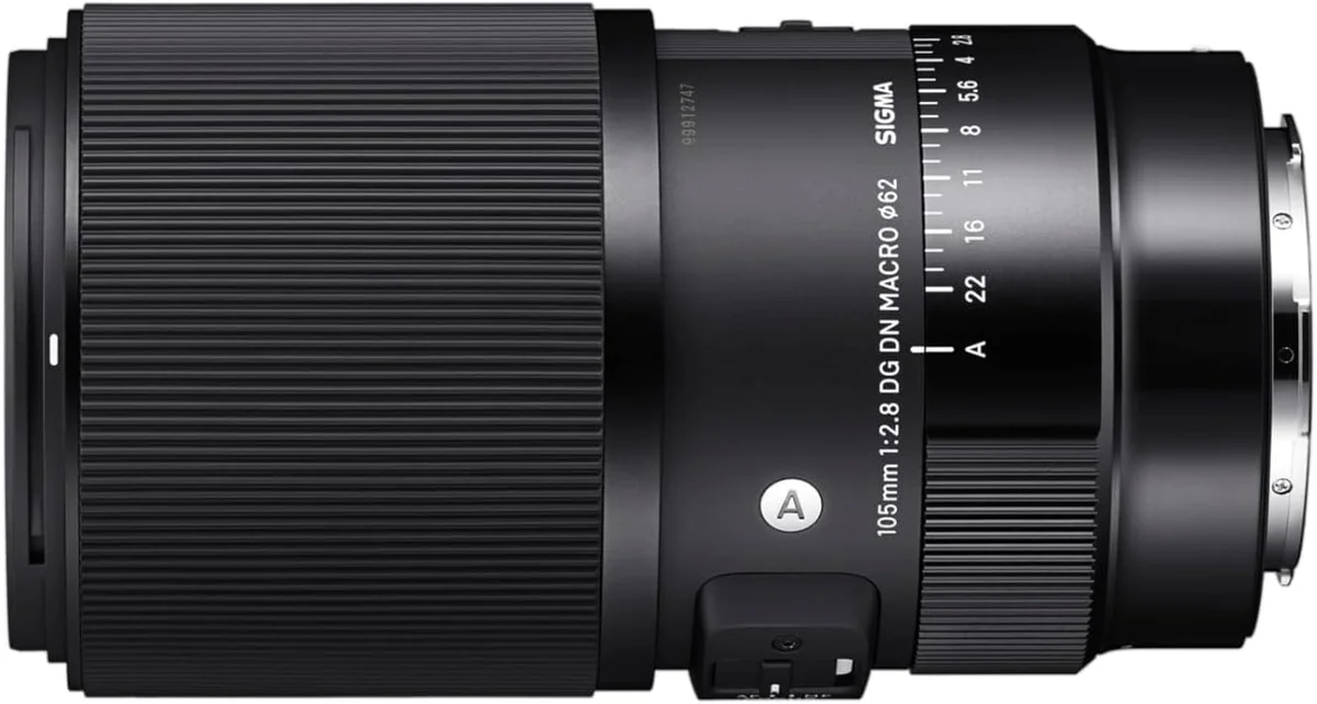 Sigma 105mm f/2.8 DG DN Macro Art (Sony E) — side profile showing form factor